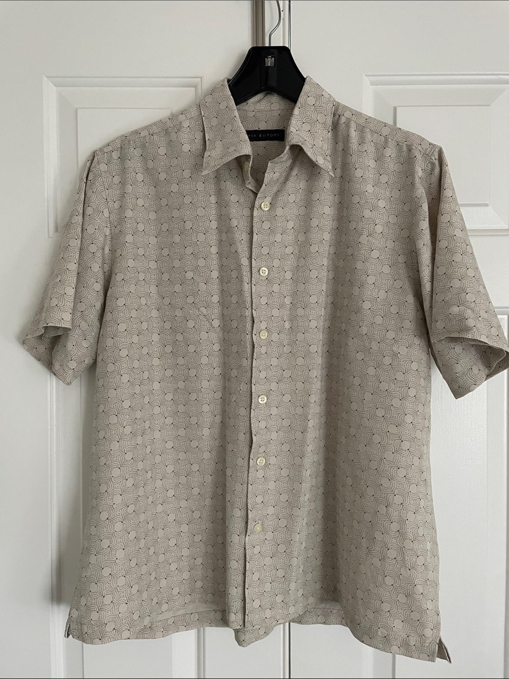 Men's Via Europa Short-Sleeve Button-Down Shirt in Light Taupe with Subtle Print